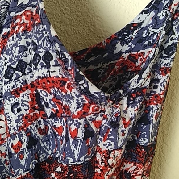 Forever 21 Red White Blue Floral Watercolor Rorschach Top - Picture 5 of 5